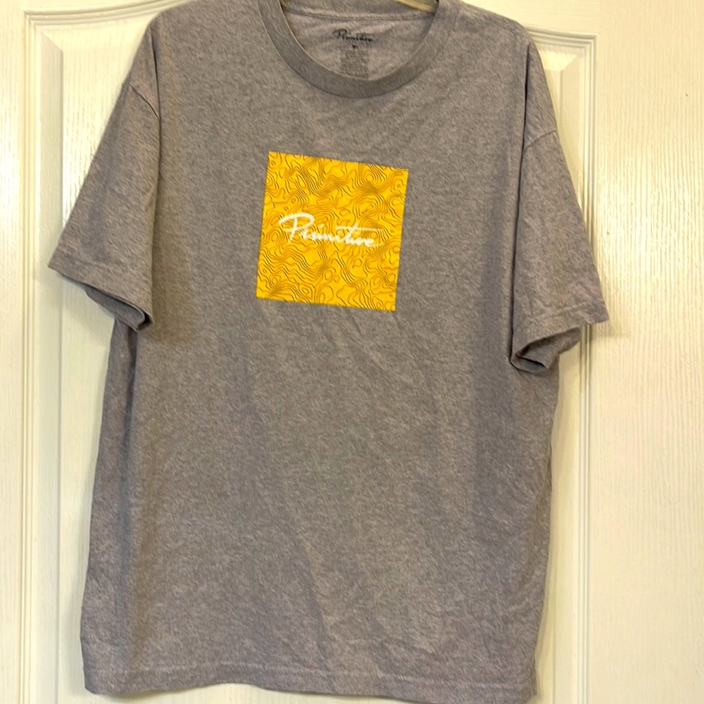 Primitive Mens T-shirt light Heather gray with yellow primitive decal